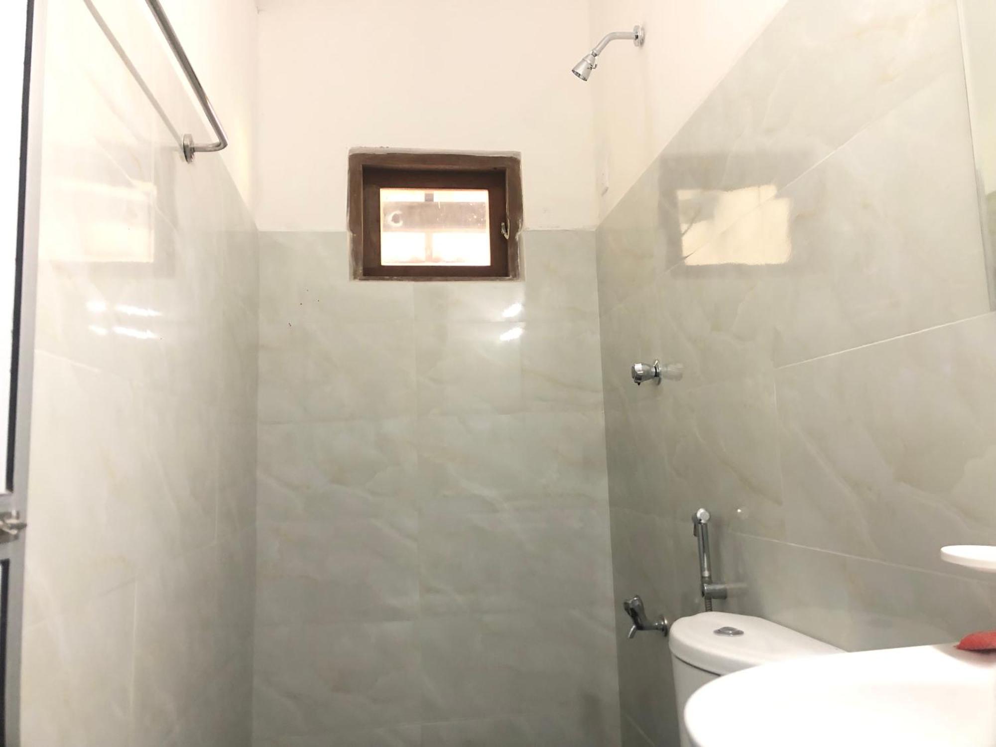 Waves Hotel Hikkaduwa Bagian luar foto
