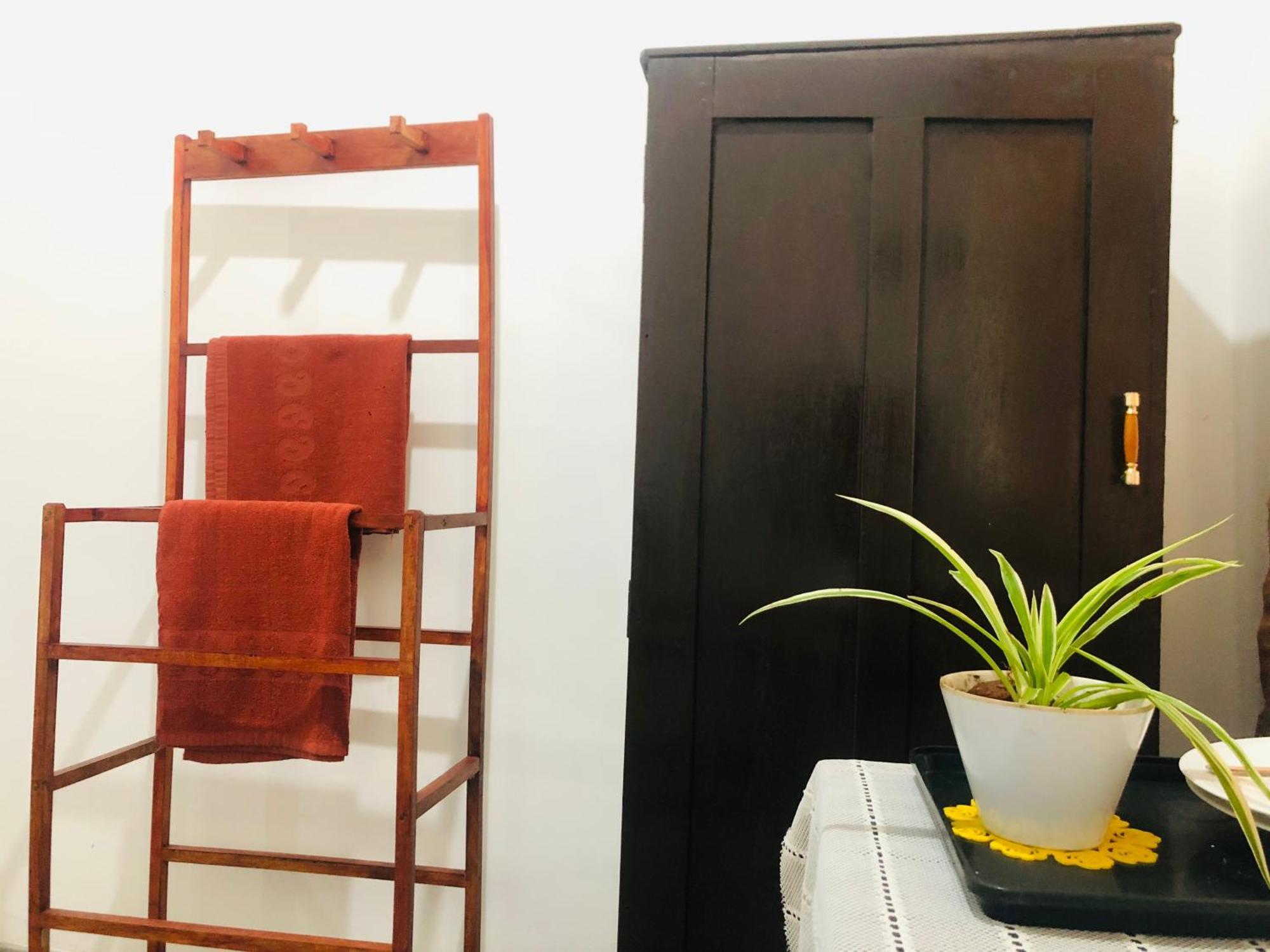 Waves Hotel Hikkaduwa Bagian luar foto