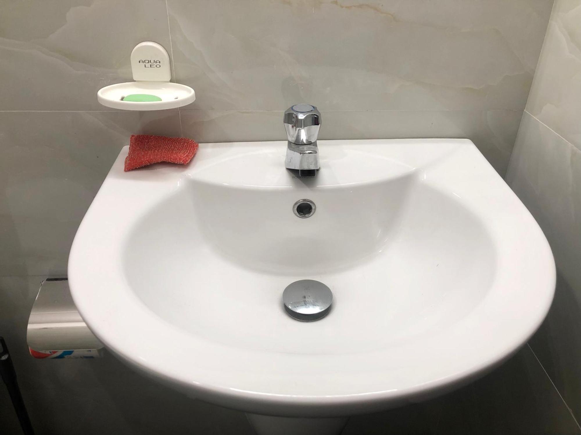 Waves Hotel Hikkaduwa Bagian luar foto