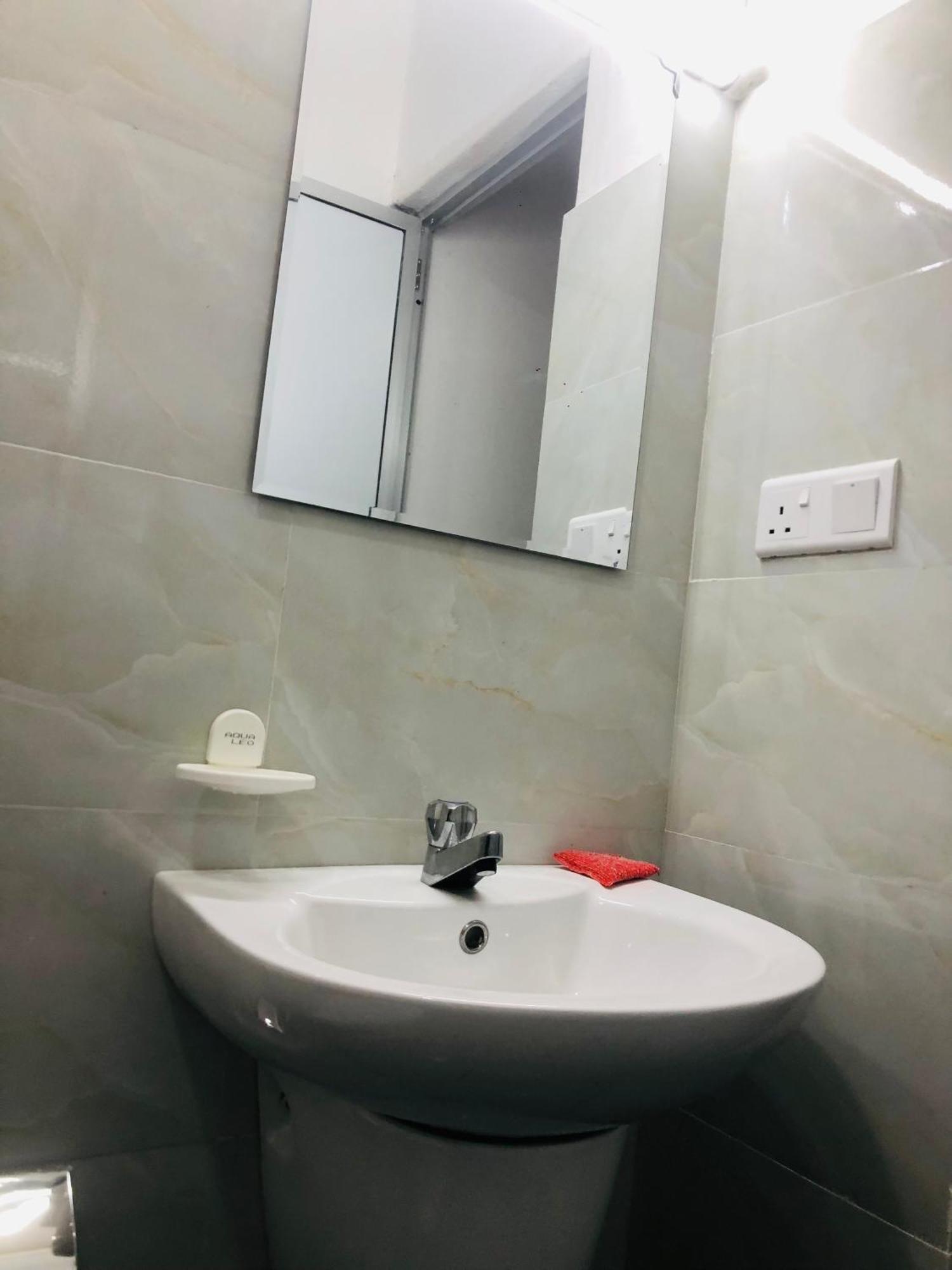 Waves Hotel Hikkaduwa Bagian luar foto